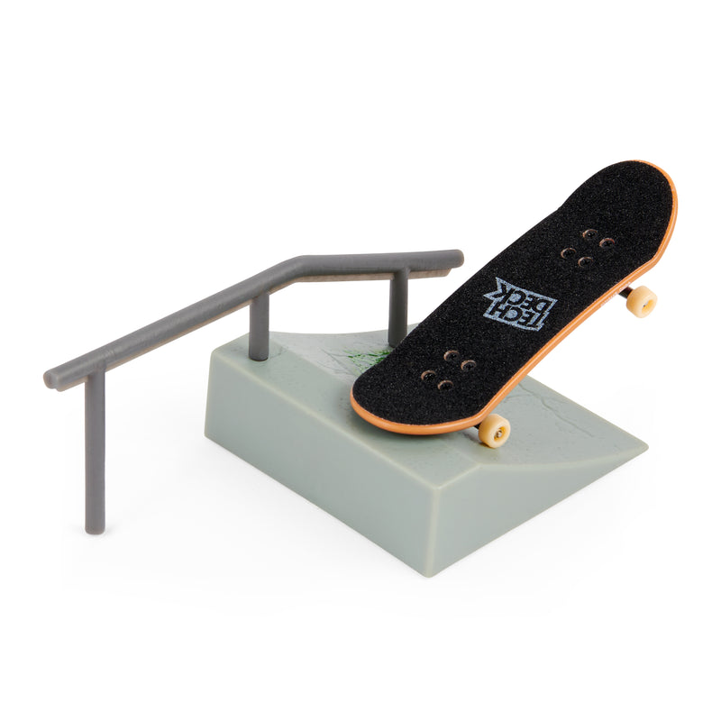 Tech Deck Fingerboards V.S Series 1 vs 1 Obstacle Set, Assorted Designs