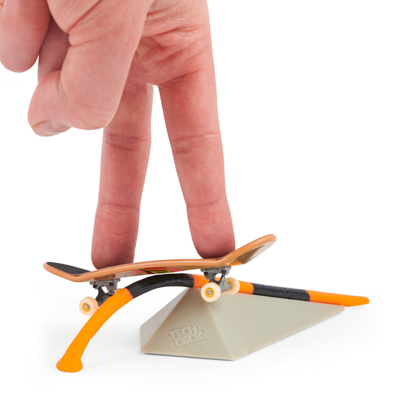 Tech Deck Fingerboards V.S Series 1 vs 1 Obstacle Set, Assorted Designs