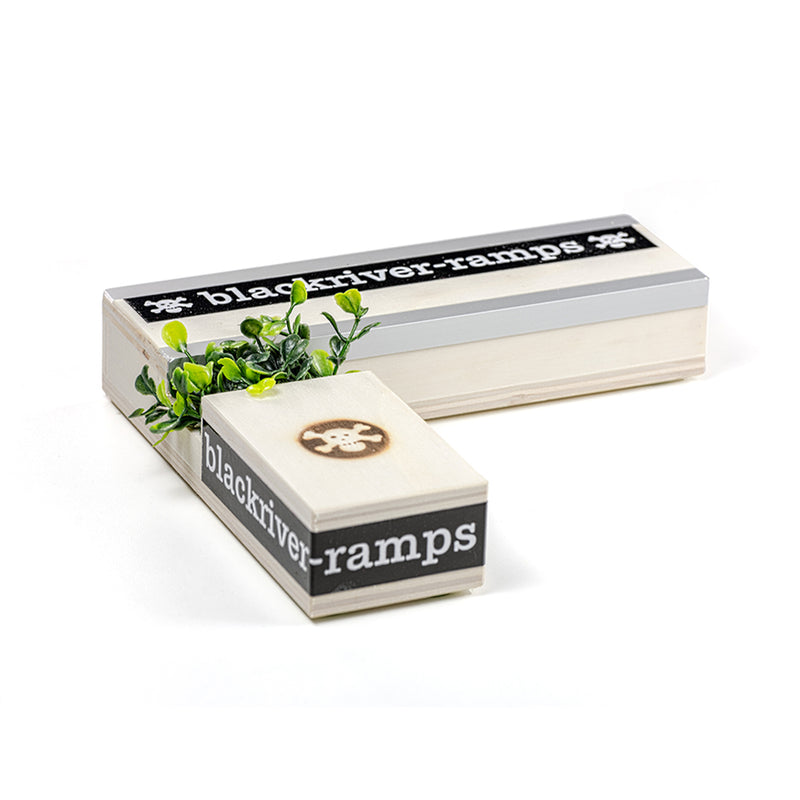 Blackriver Fingerboard Ramps Box 7 Right Angle Grind Ledge With Plant
